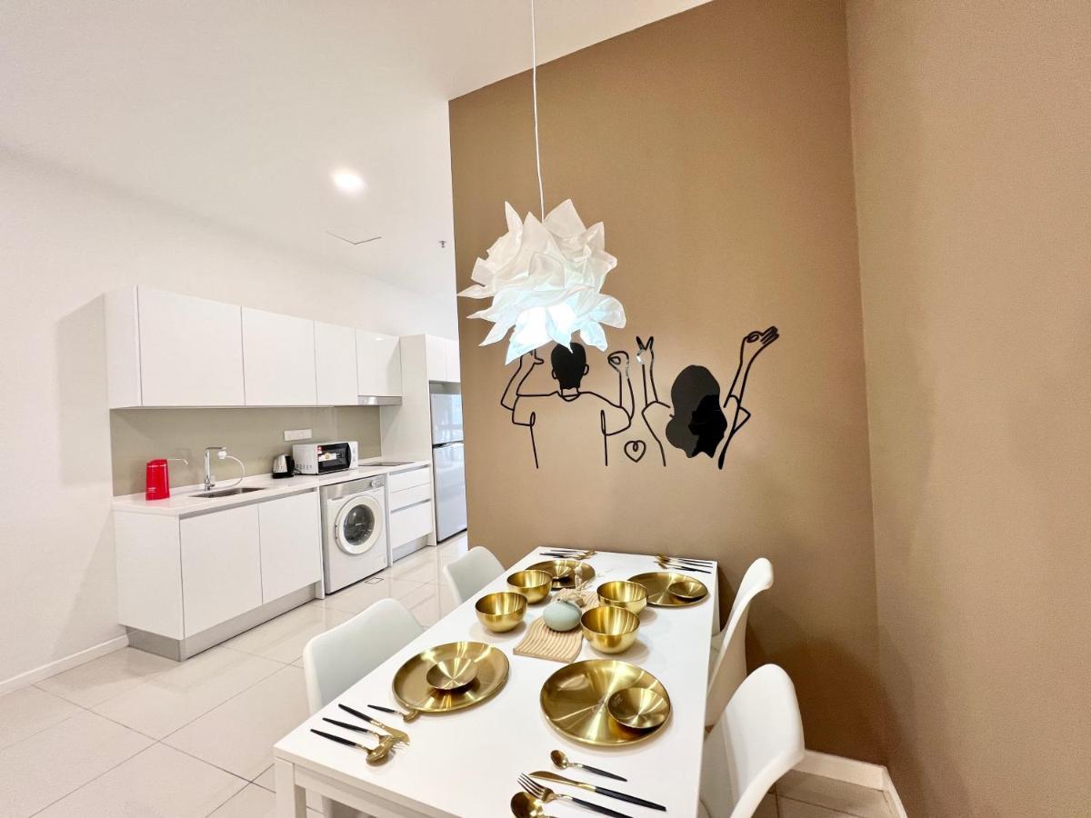 Highpark Suites Kelana Jaya, Petaling Jaya By Sleepy Bear Exterior foto